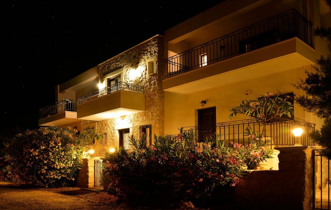 Olive Coast Suites Palekastro Ngoại thất bức ảnh
