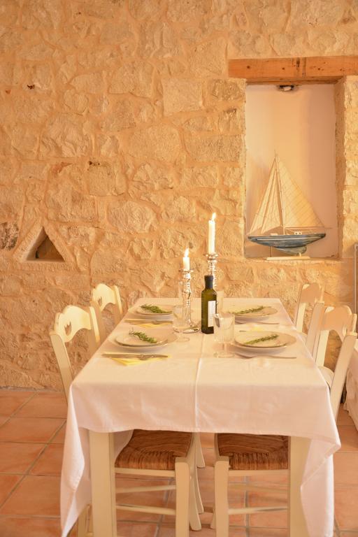 Olive Coast Suites Palekastro Ngoại thất bức ảnh